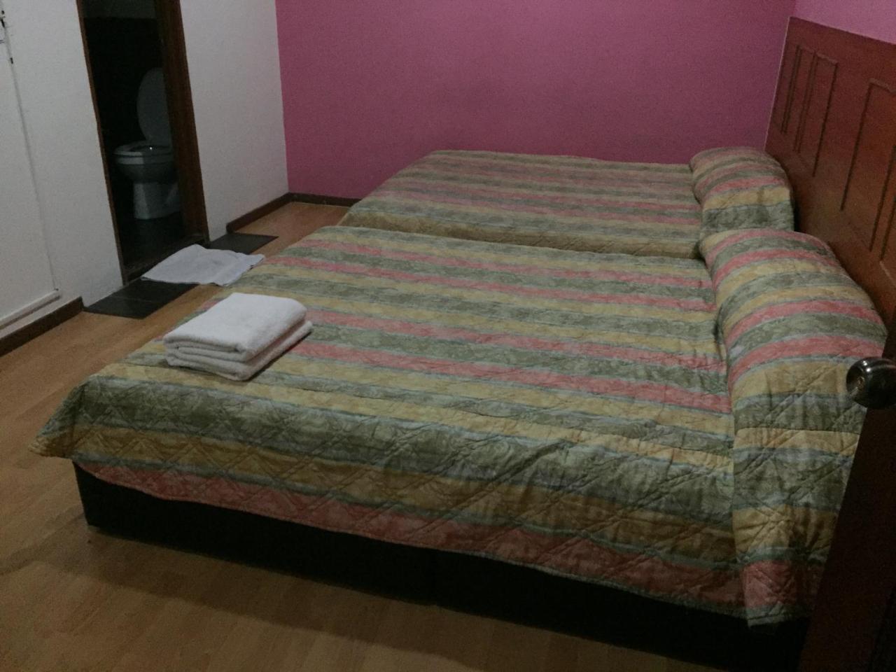 Golden Night Hotel *